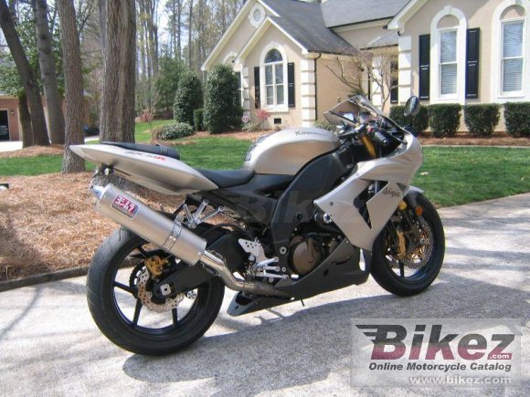 2005 Kawasaki Ninja ZX-10 R photo